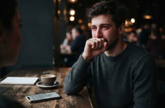 8 фраз, которые ты говоришь себе каждый день и которые медленно тебя разрушают